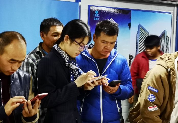 邕江上游项目办理现场。。。。。。。黎子宁 摄.jpg