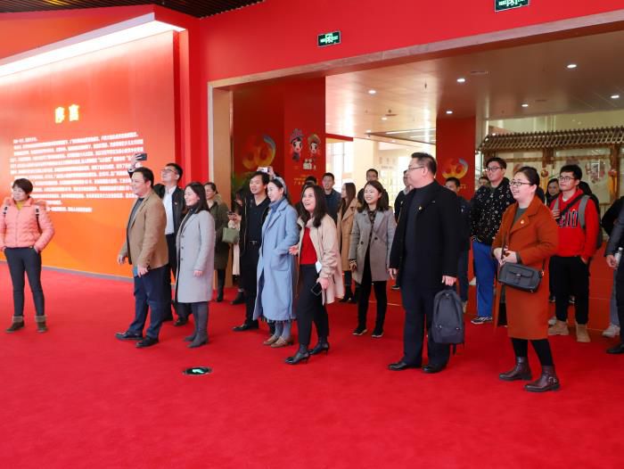 旅行活动现场。。。。。。郑诗宝 摄.jpg