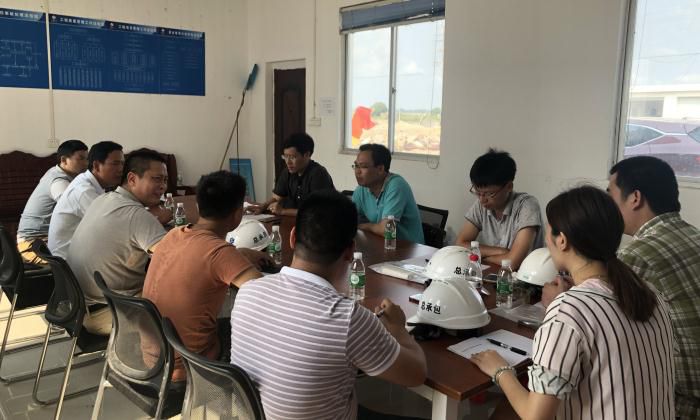 1聚会现场。。。。。。卢丽君 摄700.jpg