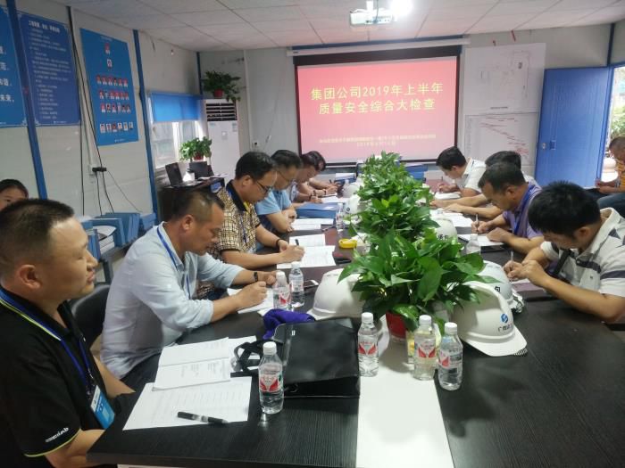 5聚会现场。。。。。。。。李秋蝉 摄700.jpg