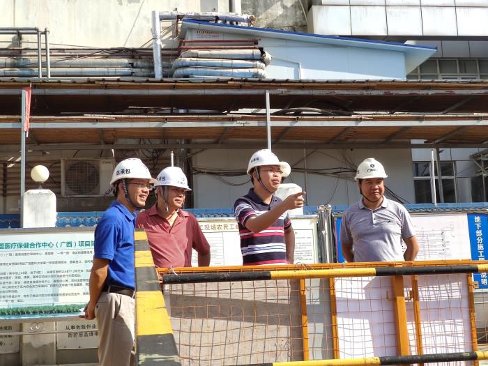 3检查现场。。。。。。杨积振 摄700.jpg