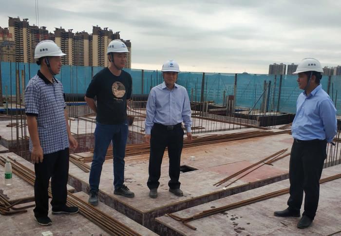 1.1检查现场。。。。。。。。李挺 摄700.jpg