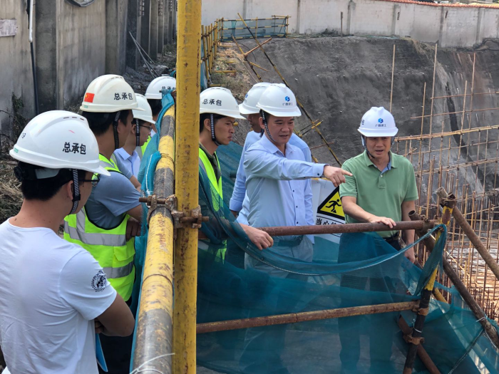 1.2检查现场。。。。。。。韦艳兰 摄700.png