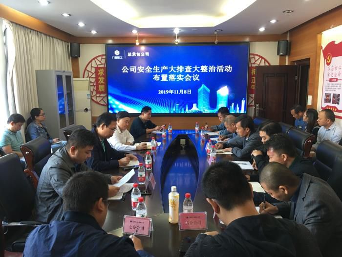 3聚会现场。。。。。。覃洪浩 摄700.jpg