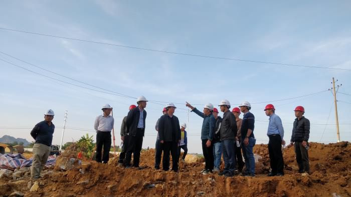 1.1检查现场。。。。。。。刘庆文摄700.jpg