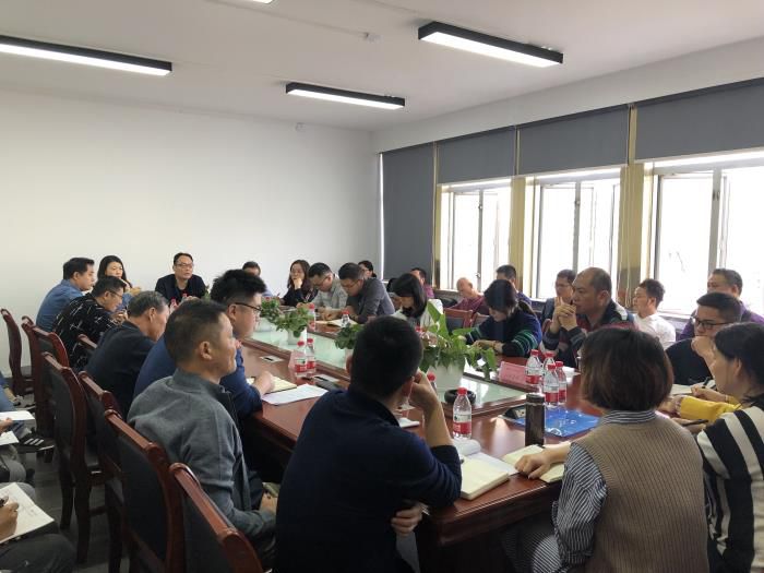 4.1聚会现场。。。。。。杨德辉 摄700.jpg