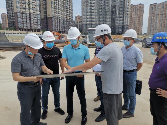 2.1调研现场。。。。。潘治昆 摄700.jpg