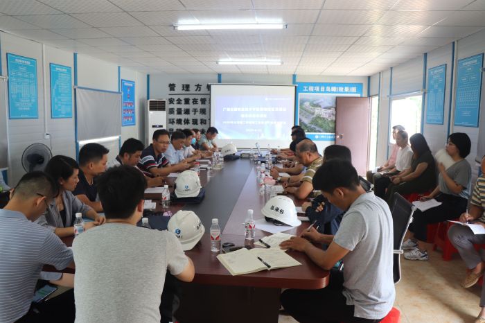 聚会现场。。。。。 杨俊峰 摄.jpg