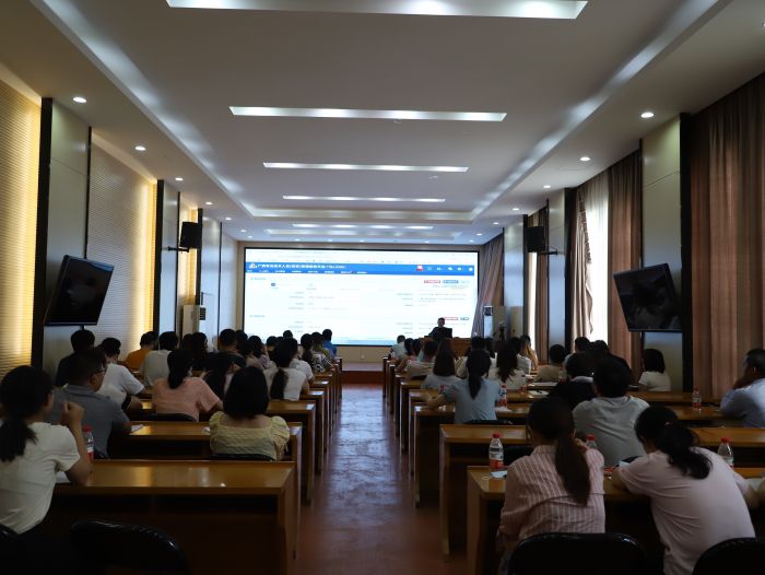 培训现场。。。。。李杰 摄.jpg