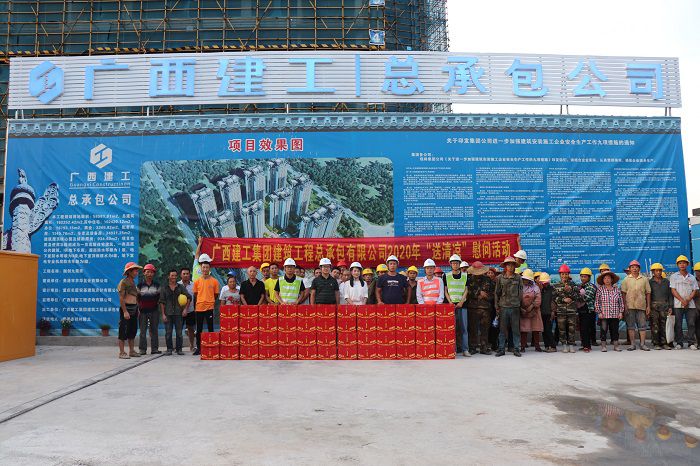 活动现场。。。。。。。。 唐霞 摄.JPG