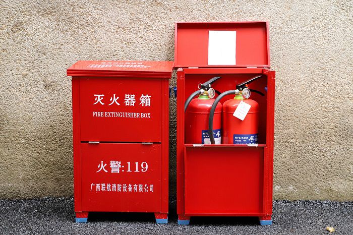 3.1灭火箱被安排到准确位置.JPG