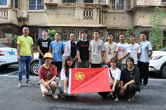 合影留念。。。。。郑诗宝 摄.JPG