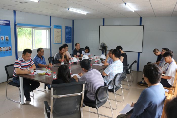 41聚会现场。。。。。。。张钊林 摄.jpg