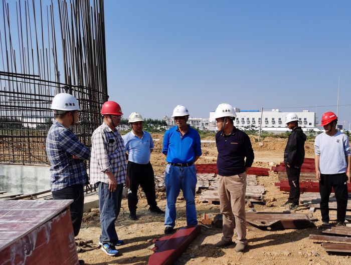 现场检查指导。。。。。。。陆大南 摄.jpg