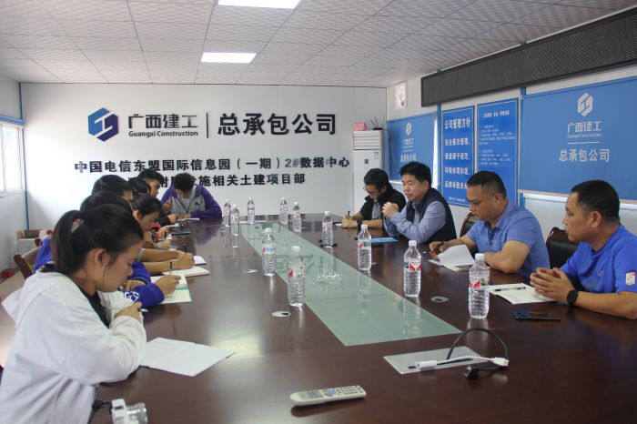 聚会现场。。。。。。。。李立云 摄.jpg