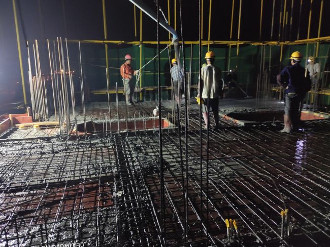 1浇筑混凝土现。。。。。。。ㄐ尥迹1.jpg