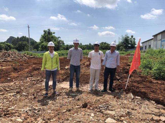 3 创优夺杯先锋队在项目现场。。。。。卢美宇 摄.jpg