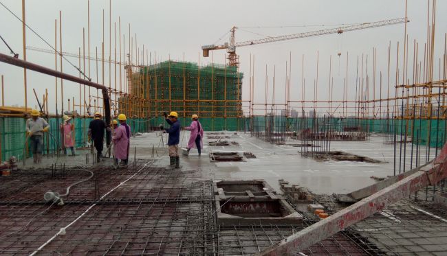 施工现场。。。。。。韦冬影 摄.jpg