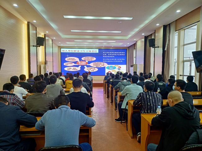 培训现场。。。。。。；；；；；谱似 摄.jpg