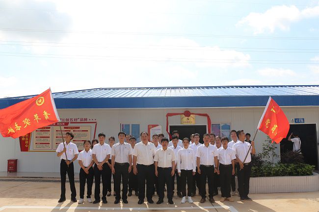 合影留念。。。。。。张钊林 摄（修图）.jpg