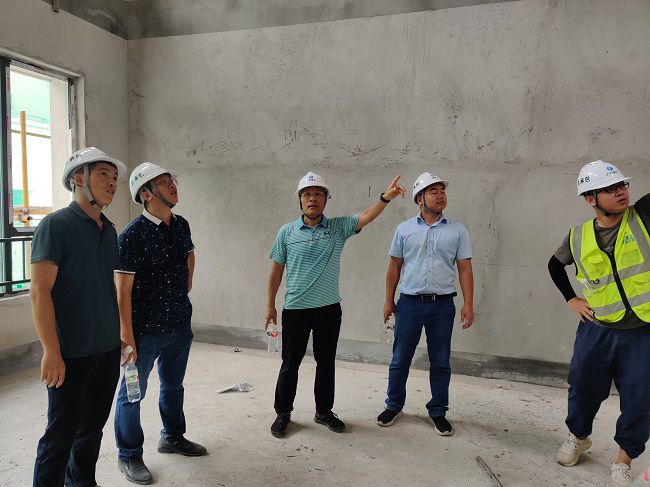 检查现场。。。。。。杨康 摄（修图）.jpg