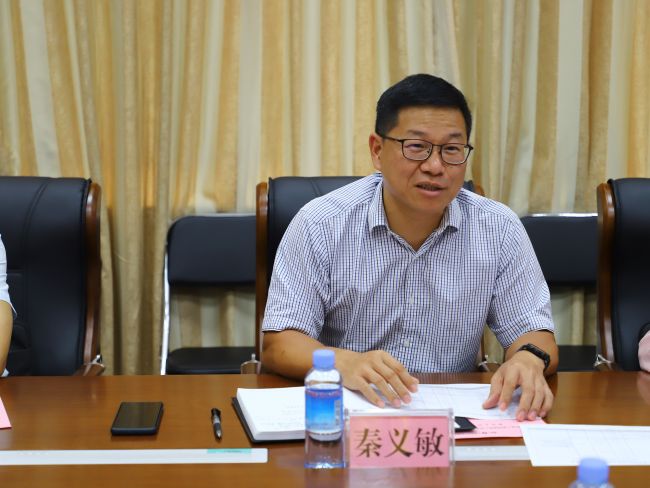 1秦义敏讲话。。。。。。郑诗宝 摄.jpg