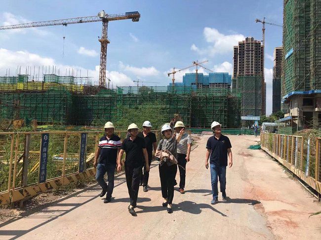 检查现场。。。。。；；；；；；莆氖 摄（修图）.jpg