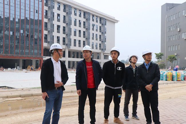 陈祖训到交院项目检查指导。。。。。。 周煜川 摄（修图）.jpg