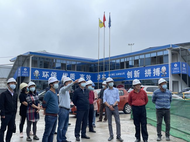 视察项目进度。。。。。。。。梁观德 摄（修图）.jpg