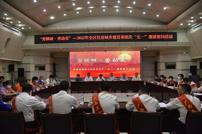 活动现场。。。。ㄐ尥迹.jpg