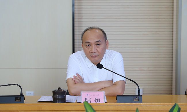 陆烜讲话。。。。。。。。郑诗宝 摄（修）.jpg