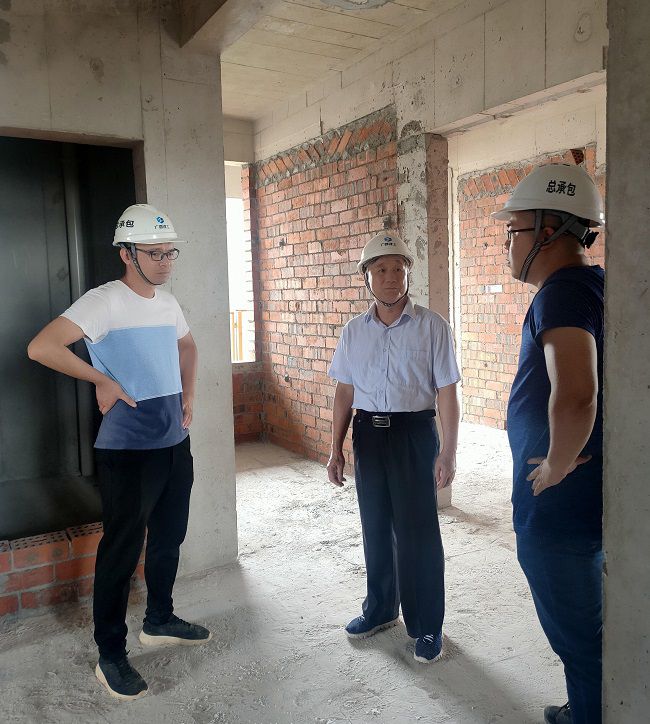 张强到竹塘路项目指导创优事情。。。。。。。。胡江 摄（修图）.jpg