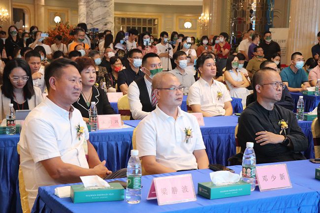 邓少新寓目项目宣传影像。。。。。。周煜川 摄（修图）.jpg