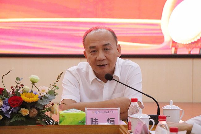 陆烜下达事情指示。。。。。。。周煜川 摄（修图）.jpg