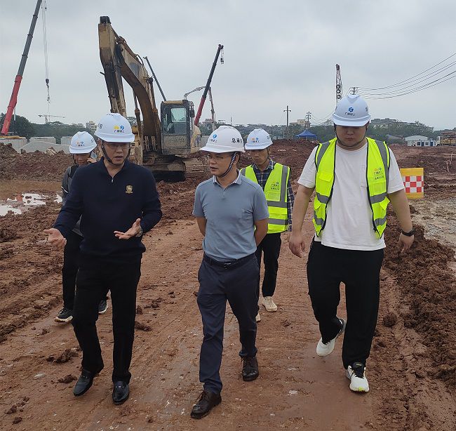 检查指导现场。。。。。。。陆勤 摄（修图）.jpg