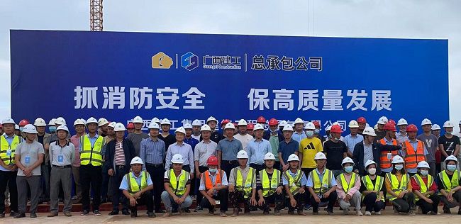 合影留念。。。。。。熊赞 摄（修图）.jpg