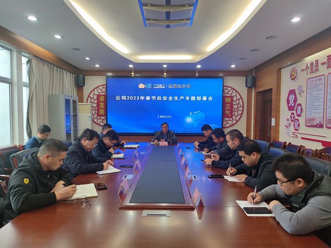 聚会现场。。。。。。。。覃桂整 摄（修图）.jpg