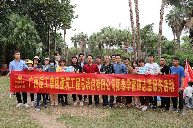 加入活动的职工合影。。。。。。林成斌 摄（修图）.jpg