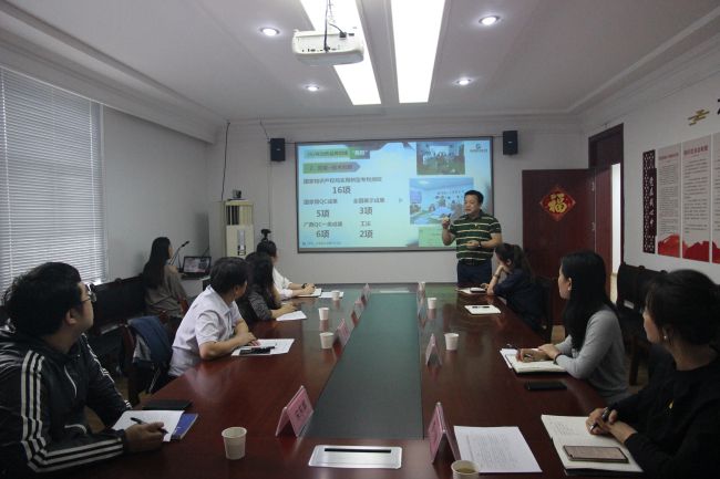 聚会现场。。。。。。。。梁红玉 摄（修图）.jpg