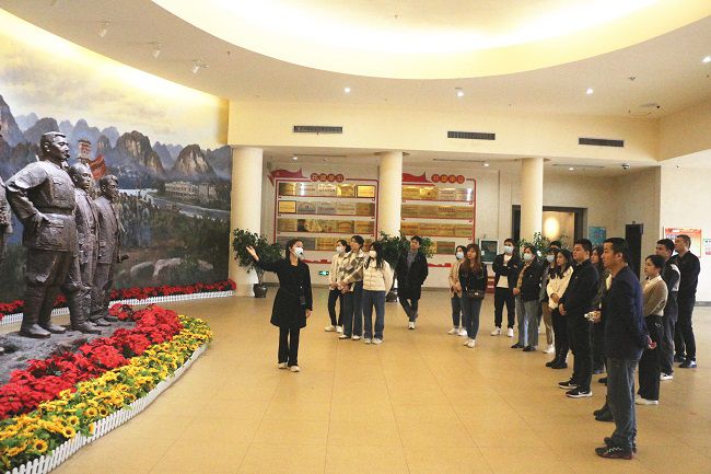 旅行现场。。。。。。。张钊林 摄（修图）.jpg