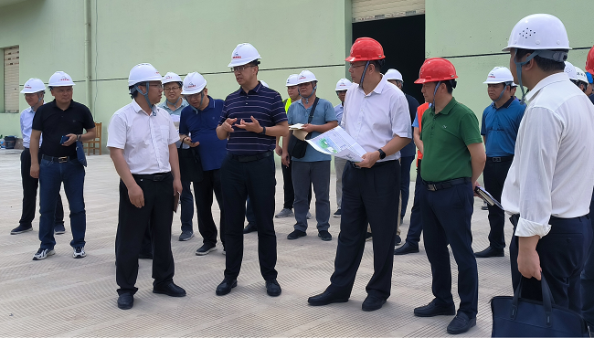 视察项目现场。。。。。。。。谢家宝 摄（修图）.png