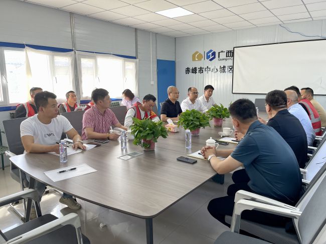 聚会现场。。。。。。。关惠琳 摄（修图）.jpg