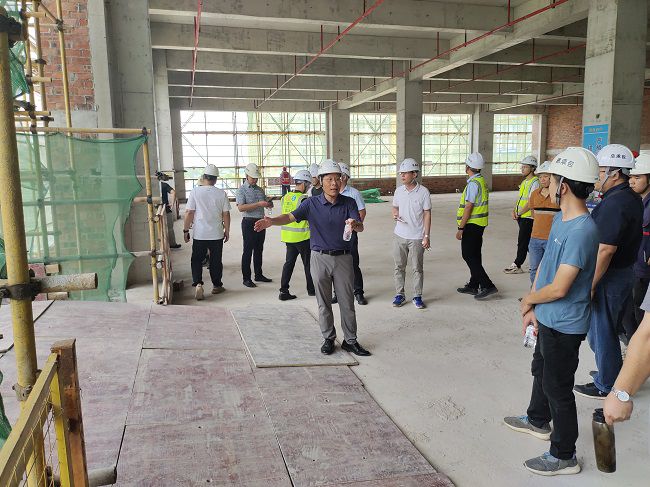 曾劲松做解说和要求。。。。。。；；；；；；票ι 摄（修图）.jpg