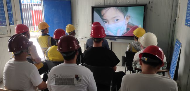 寓目教育视频。。。。。唬；；；；普鹩 摄（修图）.jpg