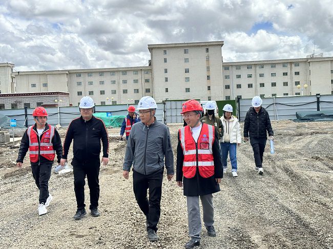 检查现场。。。。。。许忠德 摄（修图）.jpg