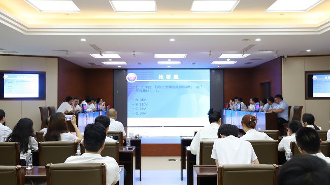 抢答环节。。。。。。。杨钰 摄（修图）.jpg