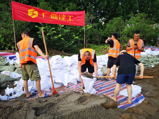 抢险现。。。。。。。。ㄐ尥迹.jpg