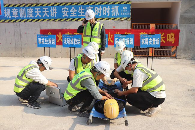 开展应急消防救援演练2。。。。。。。周煜川 摄（修图）.jpg