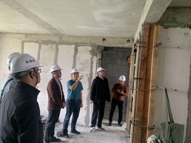 现场指导。。。。。。。。罗庆博 摄（修图）.jpg