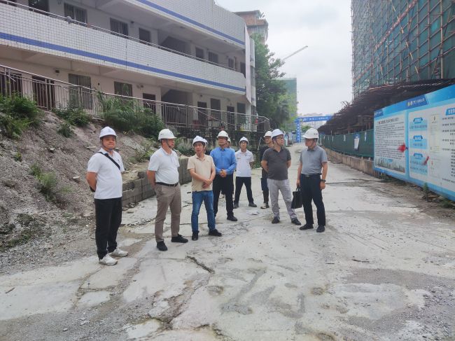 现场指导。。。。。邓伟民 摄（修图）.jpg